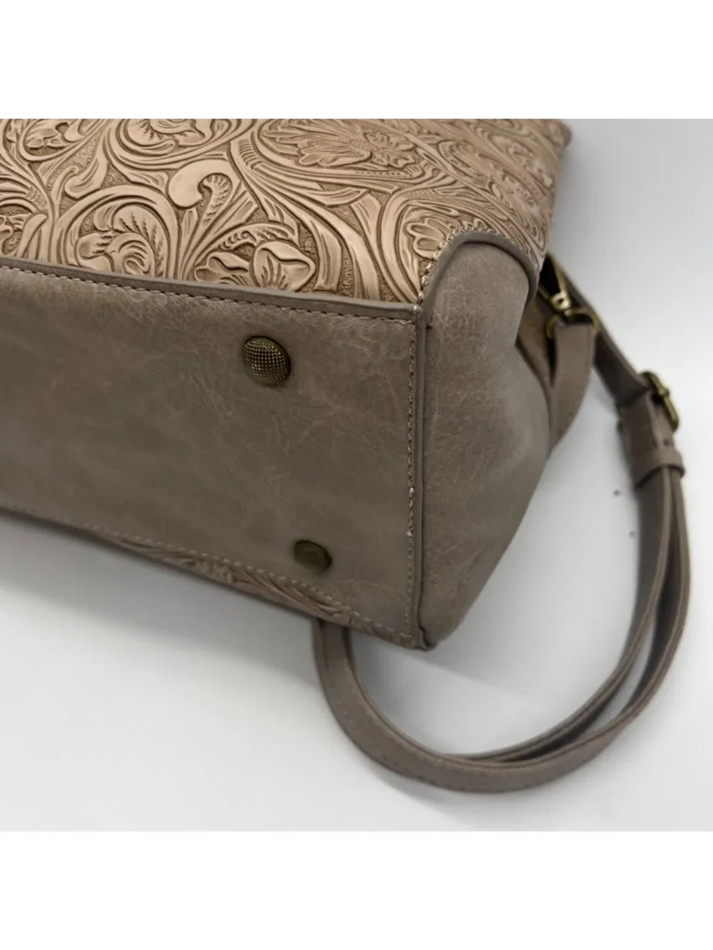 Unbranded add touch